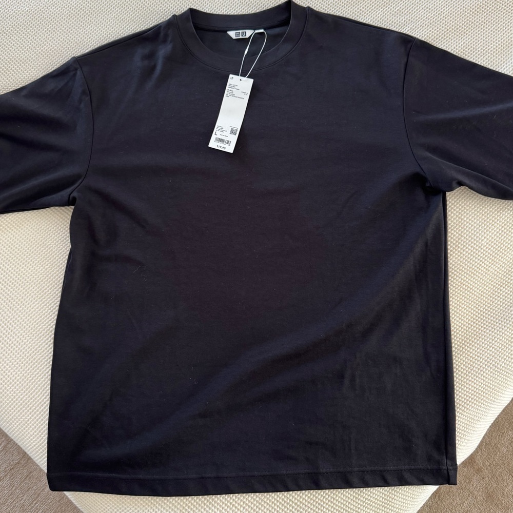 Uniqlo Black Short Sleeve Men's Tee